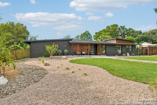 Image 2 of 85 For 1008 Canterbury Hill