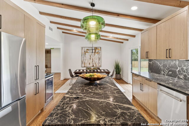 Image 26 of 85 For 1008 Canterbury Hill