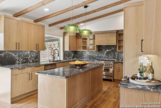 Image 28 of 85 For 1008 Canterbury Hill