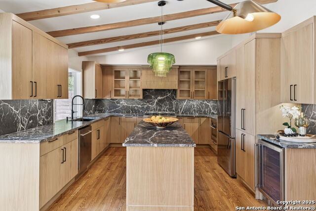 Image 29 of 85 For 1008 Canterbury Hill