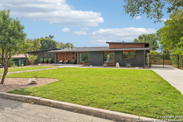 Image 3 of 85 For 1008 Canterbury Hill