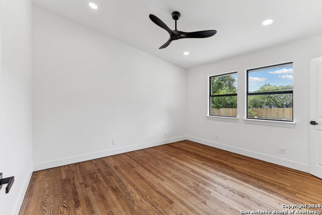 Image 33 of 85 For 1008 Canterbury Hill