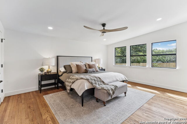 Image 38 of 85 For 1008 Canterbury Hill