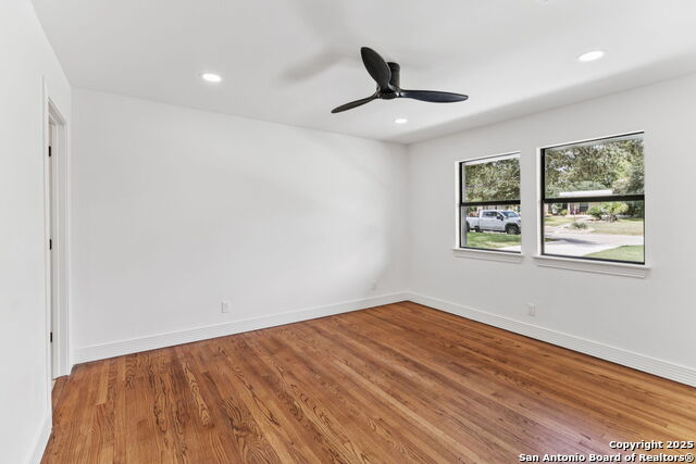 Image 46 of 85 For 1008 Canterbury Hill