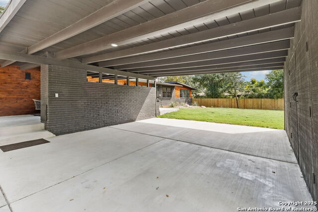 Image 57 of 85 For 1008 Canterbury Hill