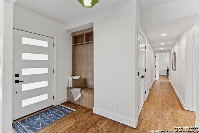 Image 6 of 85 For 1008 Canterbury Hill