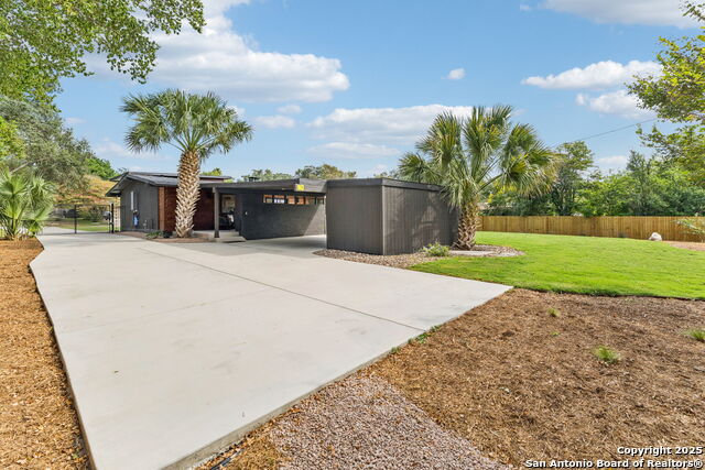 Image 61 of 85 For 1008 Canterbury Hill