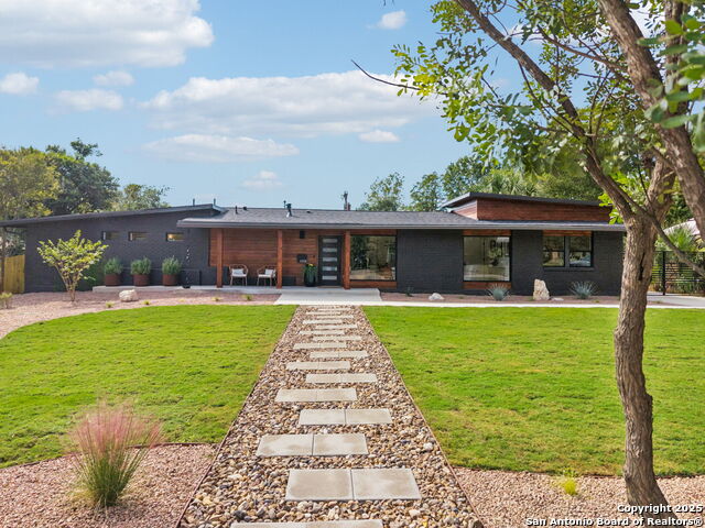 Image 62 of 85 For 1008 Canterbury Hill