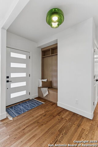 Image 7 of 85 For 1008 Canterbury Hill