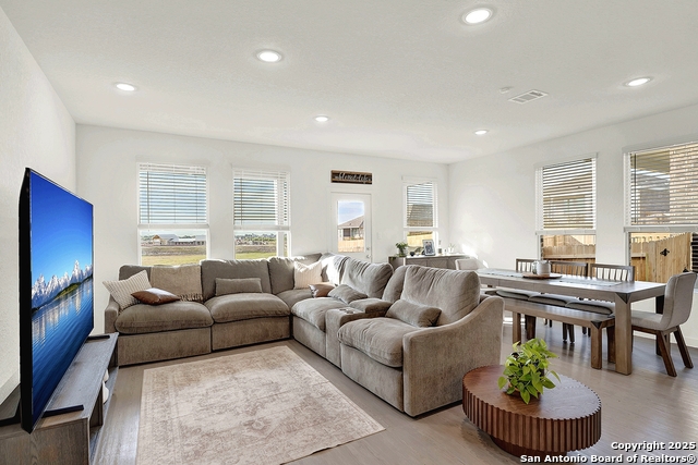 Listing photo id 8 for 5032 Palo Duro