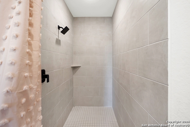 Listing photo id 15 for 5032 Palo Duro