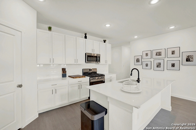 Listing photo id 0 for 5032 Palo Duro