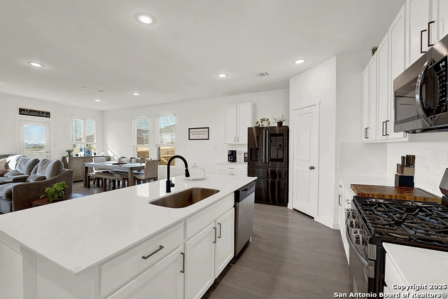 Listing photo id 4 for 5032 Palo Duro