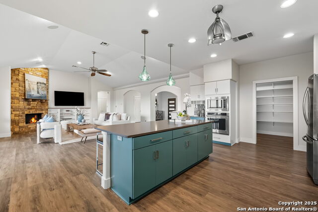 Image 24 of 67 For 128 Skylight Trail