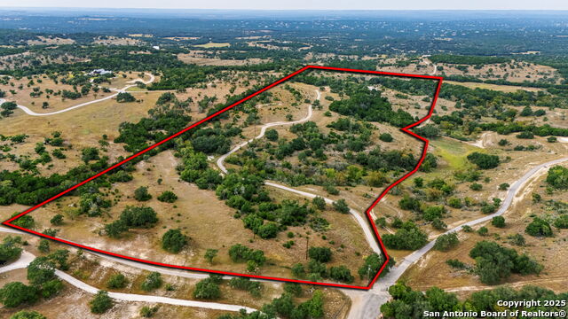 Image 46 of 67 For 128 Skylight Trail