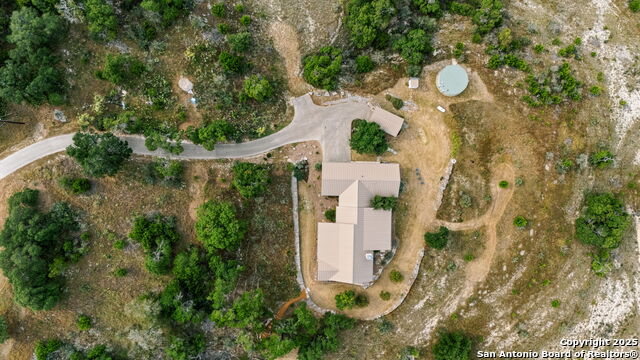 Image 48 of 67 For 128 Skylight Trail