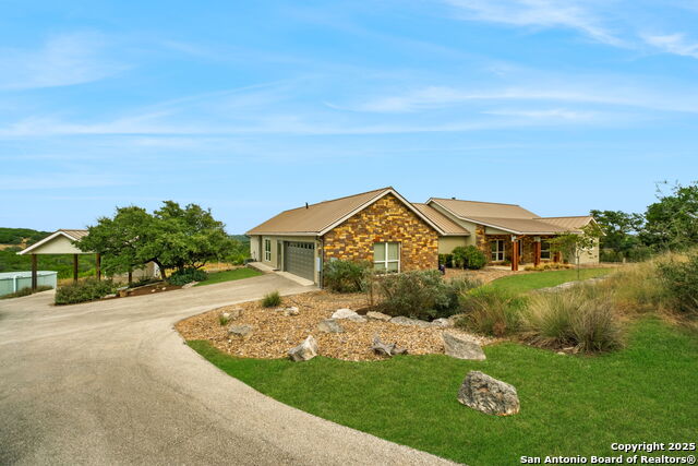 Image 5 of 67 For 128 Skylight Trail