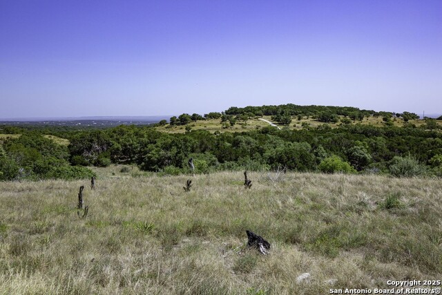 Image 57 of 67 For 128 Skylight Trail
