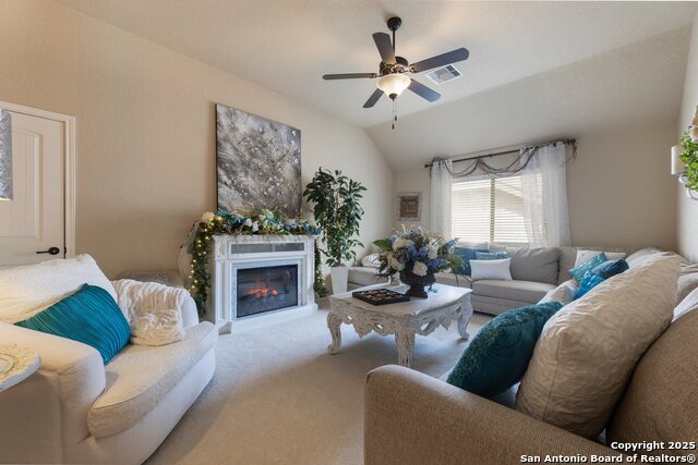 Image 22 of 37 For 608 Saddlehorn Way