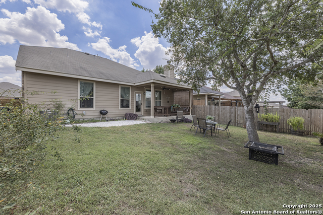 Image 32 of 37 For 608 Saddlehorn Way