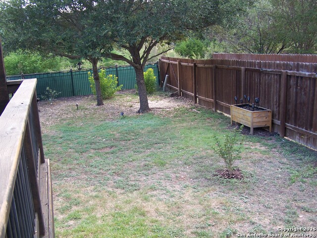 Listing photo id 15 for 23223 Treemont