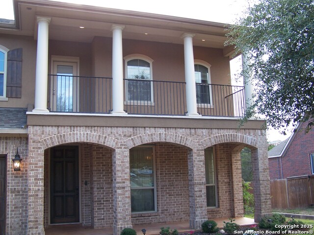 Listing photo id 0 for 23223 Treemont