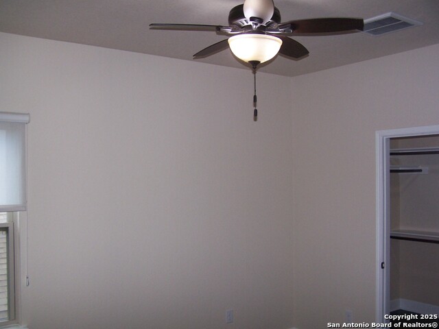 Listing photo id 43 for 23223 Treemont
