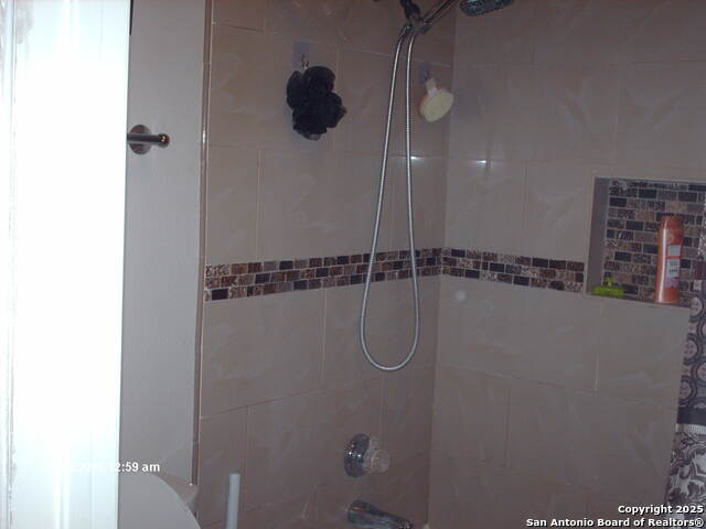 Image 16 of 24 For 14343 Judson 202