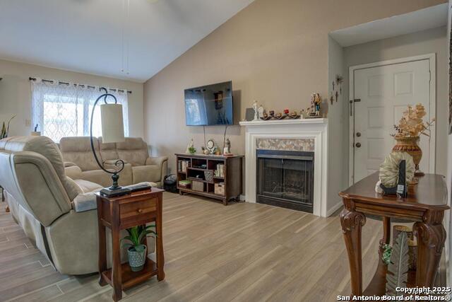 Image 4 of 24 For 14343 Judson 202