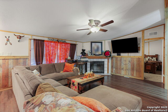 Image 10 of 50 For 12925 Luckey Rd