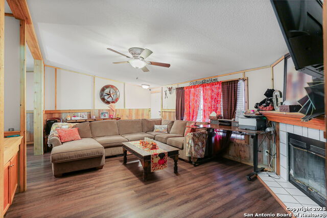 Image 11 of 50 For 12925 Luckey Rd