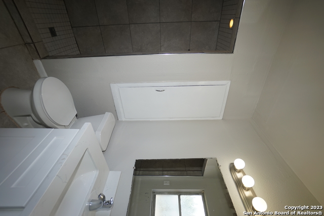 Image 12 of 21 For 227 Cicero Dr