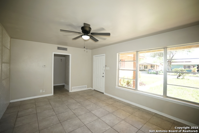 Image 3 of 21 For 227 Cicero Dr