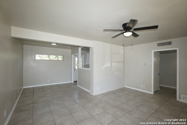 Image 4 of 21 For 227 Cicero Dr