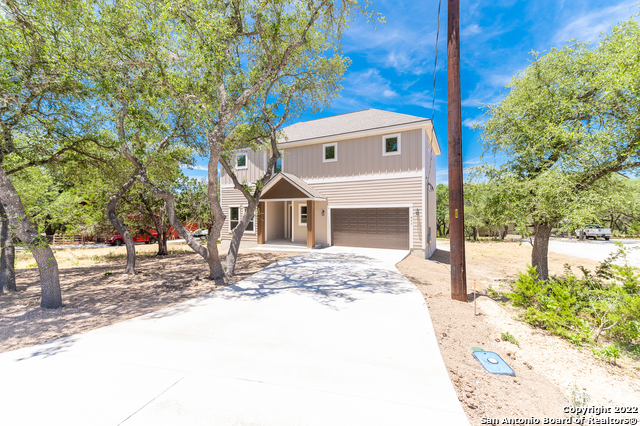 Listing photo id 0 for 677 Circleview Dr