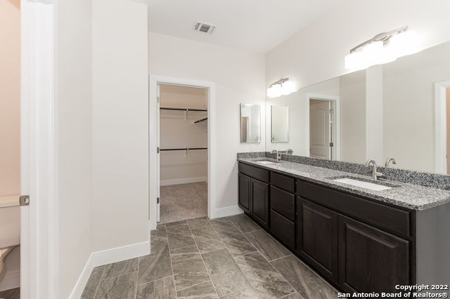 Listing photo id 32 for 677 Circleview Dr