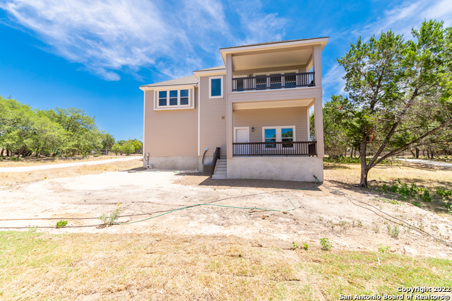 Listing photo id 50 for 677 Circleview Dr