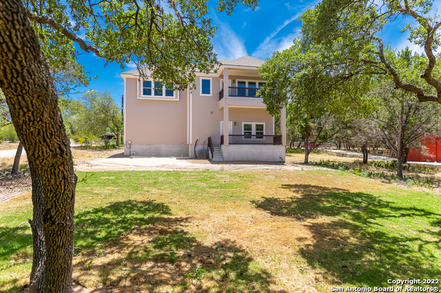 Listing photo id 52 for 677 Circleview Dr