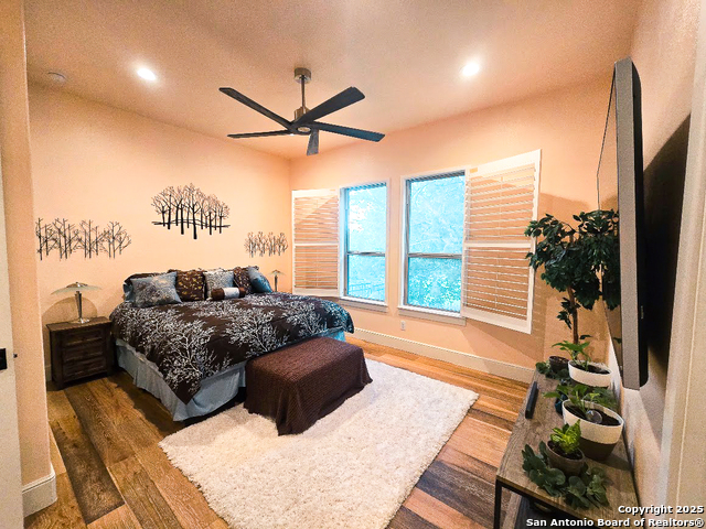 Image 29 of 50 For 656 River Way
