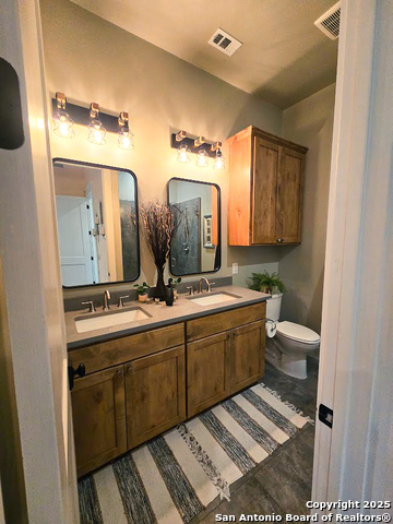 Image 31 of 50 For 656 River Way