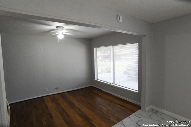 Image 3 of 16 For 4406 Sun Vista