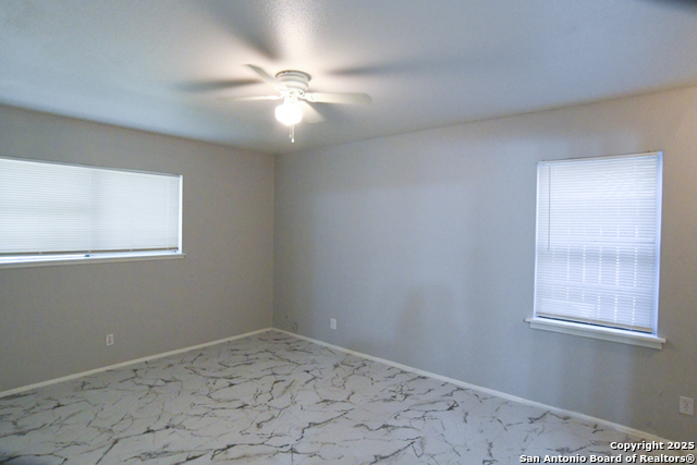 Image 7 of 16 For 4406 Sun Vista