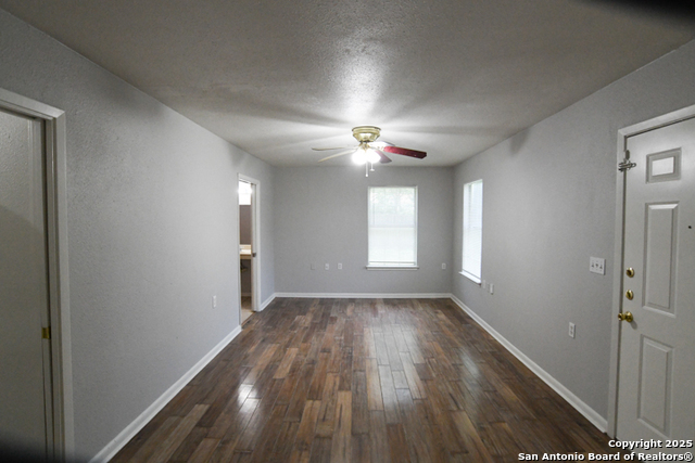 Image 9 of 16 For 4406 Sun Vista