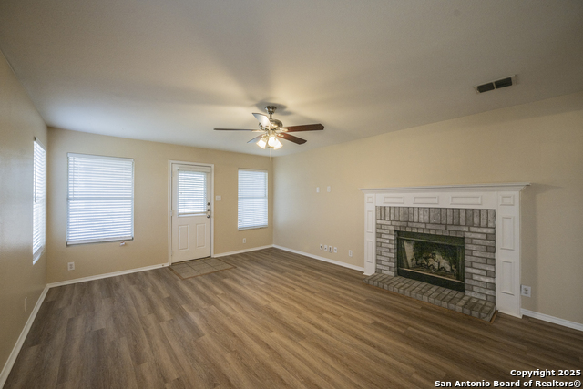 Image 11 of 32 For 200 Willow Run