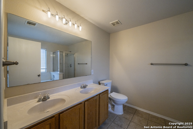 Image 27 of 32 For 200 Willow Run