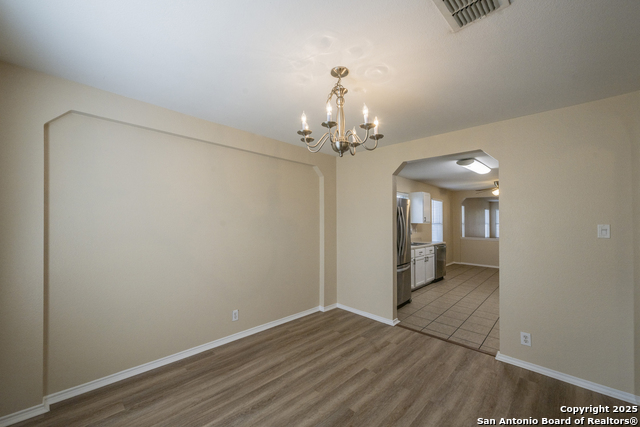 Image 4 of 32 For 200 Willow Run