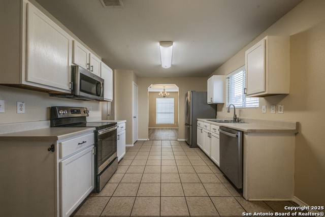 Image 7 of 32 For 200 Willow Run