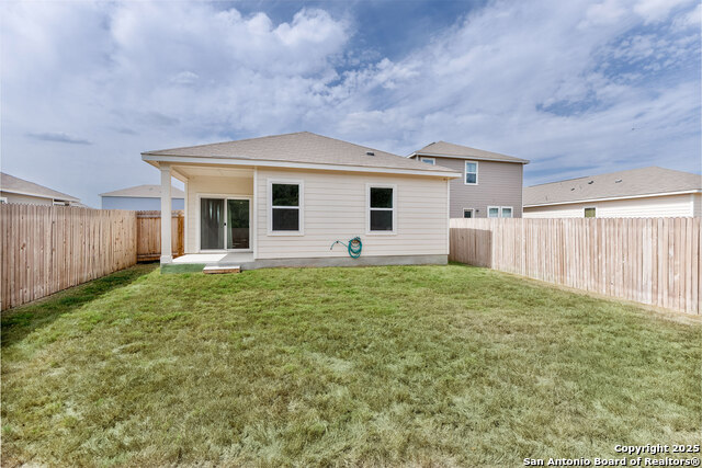 Image 6 of 22 For 5612 Pearl Meadow