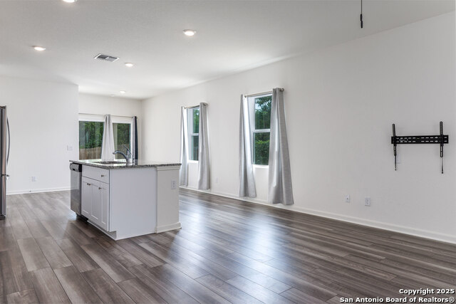 Image 9 of 22 For 5612 Pearl Meadow