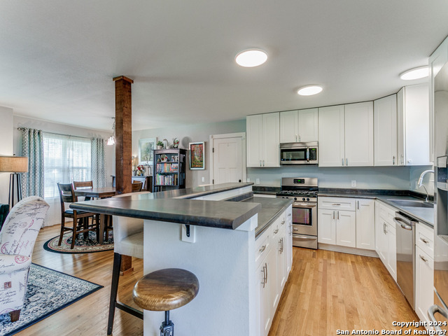 Image 11 of 25 For 107 Blakeley Dr